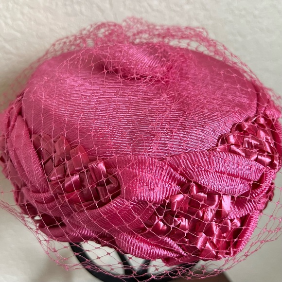 Vintage 1960’s Berne Fabric and Straw Pillbox Hat main image 6